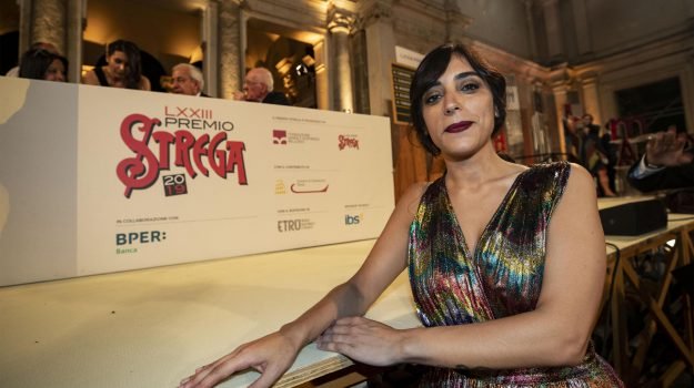 Claudia Durastanti e il viaggio di un'eterna fuori sede AND A