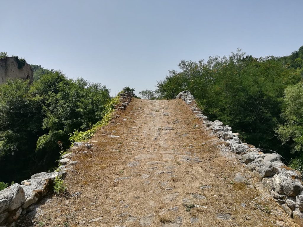 ponte romano sul savuto