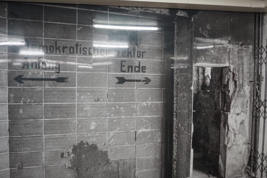 Berlino, una stazione fantasma. Foto di Elisa Treppaoli