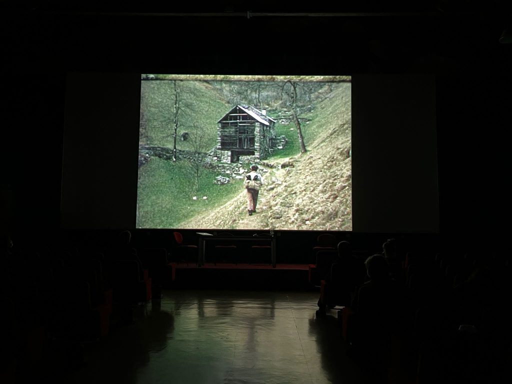 Le grand viveur, Perla Sardella, 2020 - nell’immagine proiezione a Documentaria 2021  (Il film è stato realizzato all’interno della seconda edizione  di Re-framing home movies)